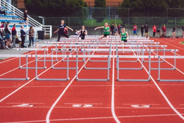 吴艳妮钻石联赛厦门站十二秒七四夺冠 刷新个人纪录紧逼亚洲纪录